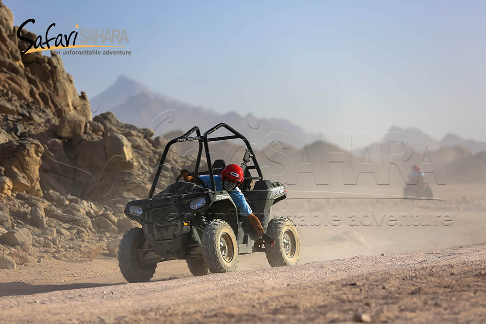 Safari en buggy dans les dunes d'Hurghada au parc du sahara