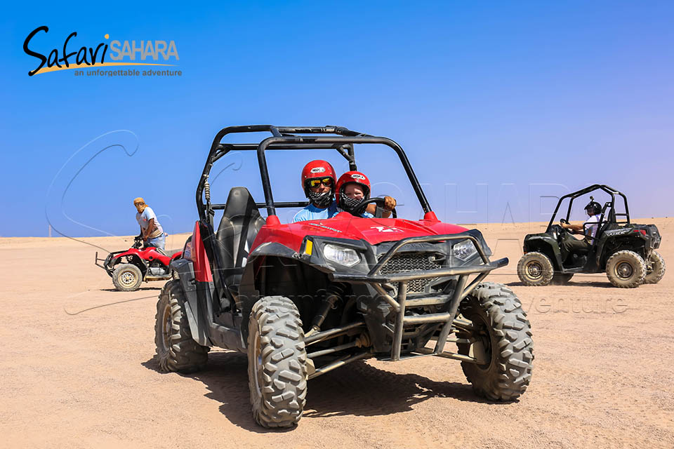 Excursion au coucher du soleil en buggy Polaris RZR dans le désert de Charm