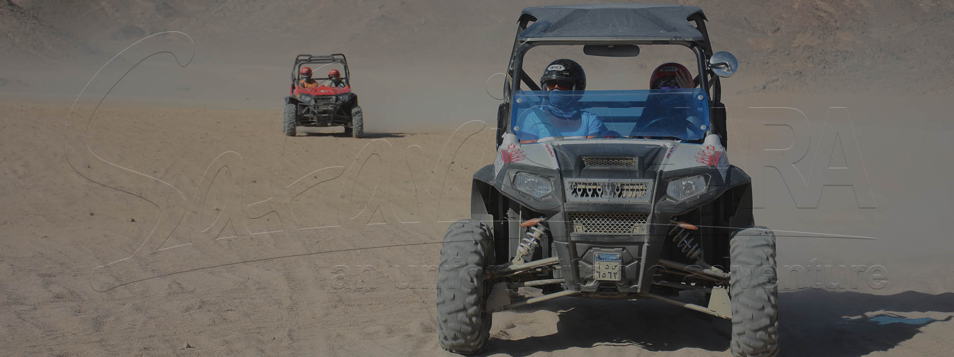 Excursion au coucher du soleil en buggy Polaris RZR dans le désert de Charm